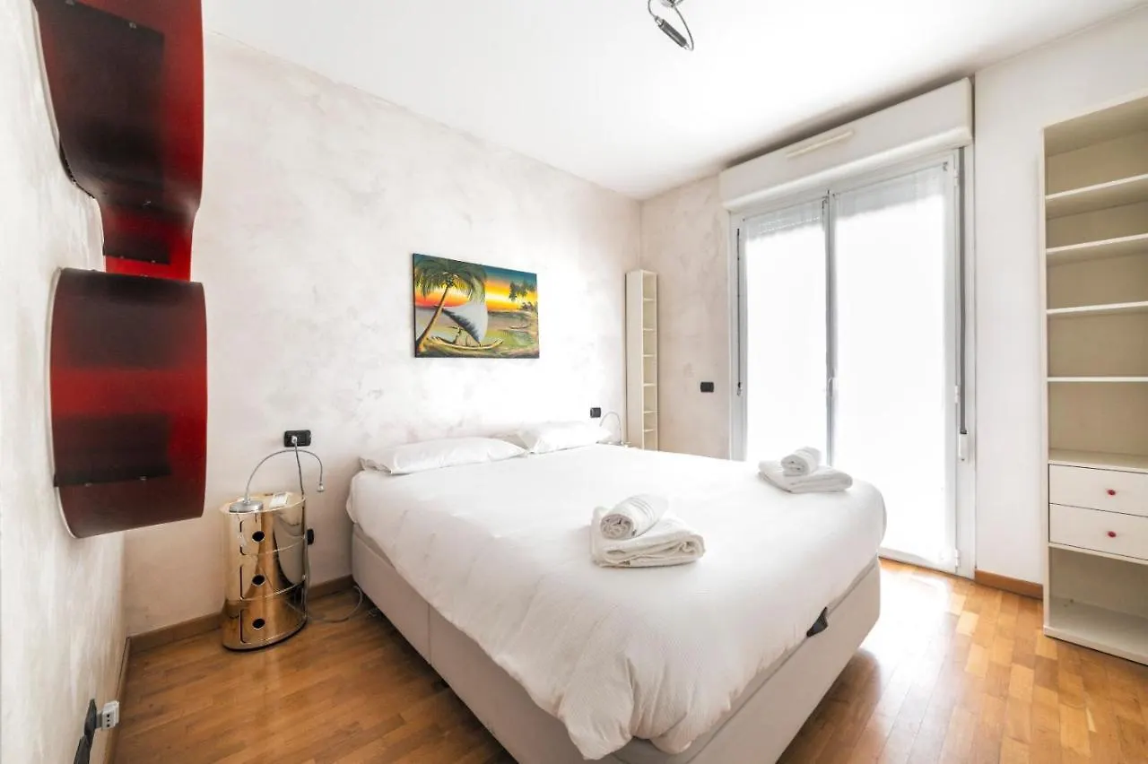 Milano Rogoredo Apartment With Garage 0*, Milan Italy