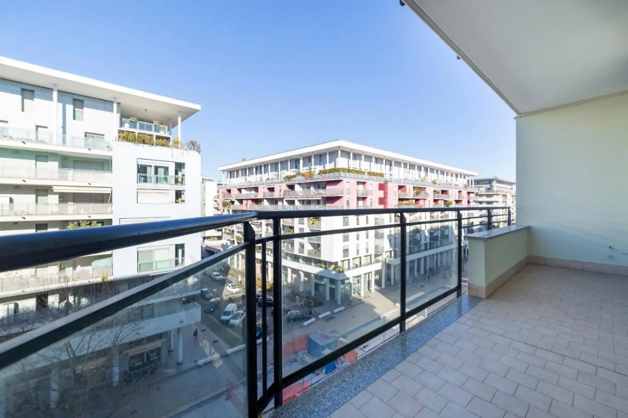 Milano Rogoredo Apartment With Garage Italy